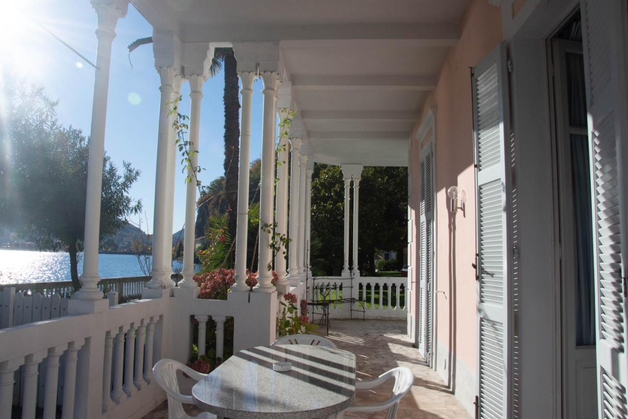 Residence Ville Lago Lugano Porto Ceresio Eksteriør billede